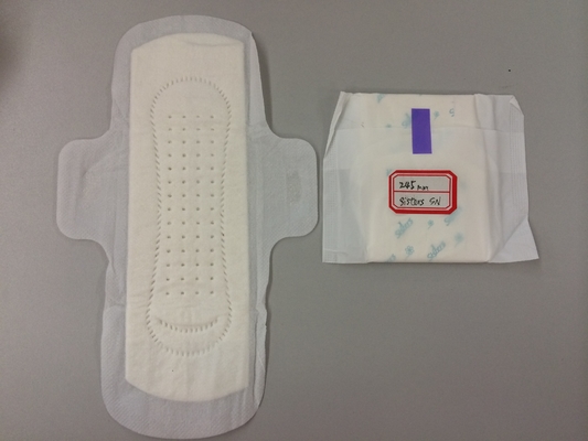 I cuscinetti sanitari di bambù di erbe assottigliano Maxi Pads With Cottony Cover senz'ali